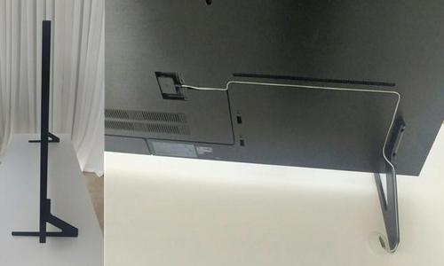 ▲ QLED 8K TV의 두께는 4~5cm로 매우 얇아 일반 액자와 큰 차이가 나지 않는다.(왼쪽) 또한 매직케이블을 통해 선 처리도 쉽고 깔끔하다.(오른쪽)