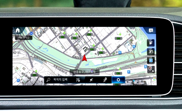 메르세데스-벤츠 차량에 장착된 MBUX 내비게이션 '마스크 맵' 서비스 실행 모습. 사진=메르세데스-벤츠 코리아
