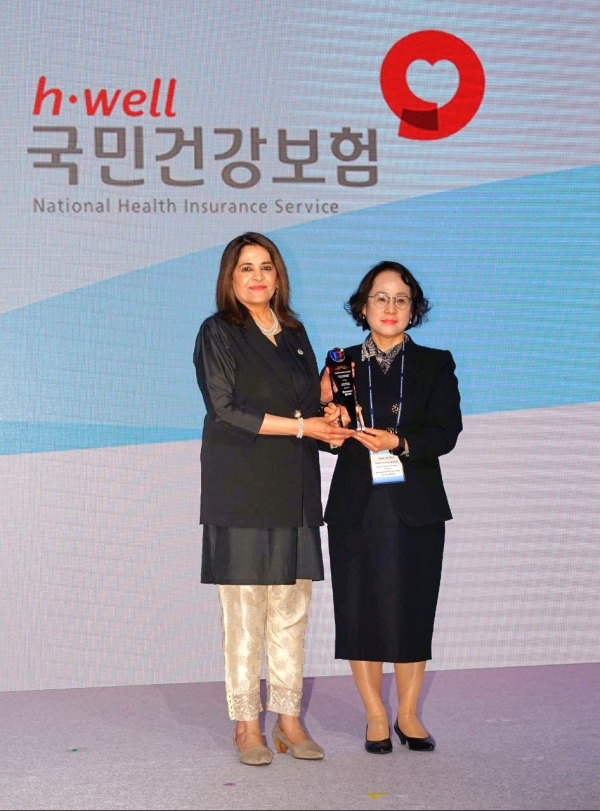 국민건강보험공단은 기획재정부와 세계은행이 주관한 한-WB 신탁기금 10주년 기념식에서 감사패를 수상했다.