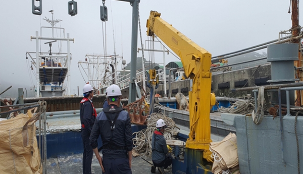 충남 태안군 연근해어장 생산성 개선 지원 사업 안전점검 현장 모습.(사진제공=한국어촌어항공단)