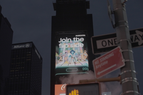 미국 뉴욕 타임스스퀘어(Times Square)의 'Join the flip side' 디지털 옥외광고
