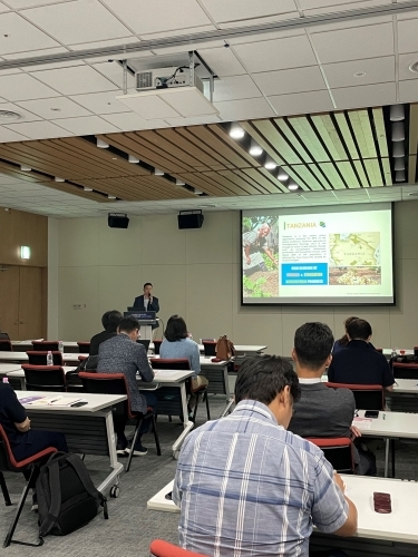 인천대학교 산하국제개발협력센터와 (사)국제개발컨설팅협회(CAIND)가 지난 9월 19일 송도 컨벤시아에서 '기업의 개발협력사업 진출전략 세미나'를 개최했다.