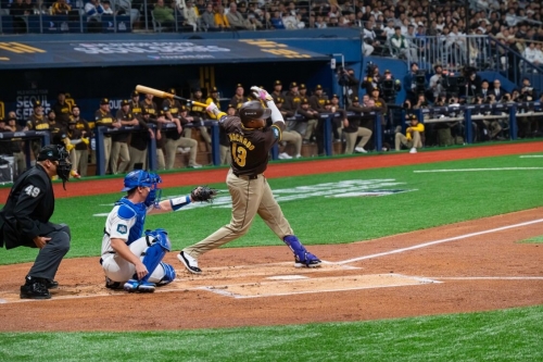 MLB 정규 시즌 개막 2차전 9회초 파드리스 매니 마차도의 결정적인 홈런으로 승부에 마침표를 찍었다.[사진=쿠팡플레이]