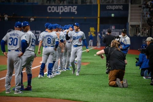 오타니 쇼헤이가 '쿠팡플레이와 함께하는 MLB 월드투어 서울 시리즈 2024'에서 다저스 이적 후 첫 공식 경기를 치렀다.[사진=쿠팡플레이]