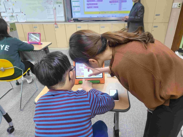 인천시교육청(교육감 도성훈)은 장애 학생의 평등한 교육 기회를 보장하고 디지털 교육 격차를 해소하기 위해 특수교육 대상 학생을 위한 '찾아가는 소프트웨어 교육'을 12월까지 진행한다.