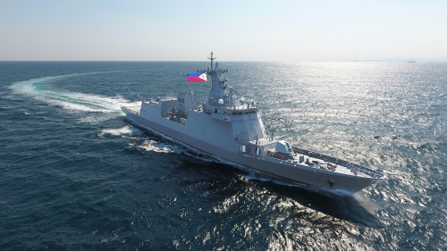 HD현대중공업이 2020년 필리핀 해군에 인도한 호위함인 '호세리잘함'의 운항 모습.[사진=HD현대중공업]