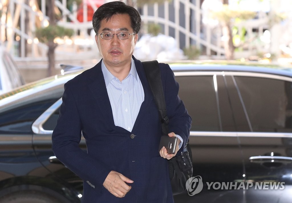 ▲ 출근하는 김동연 경제부총리 후보자. (자료사진)