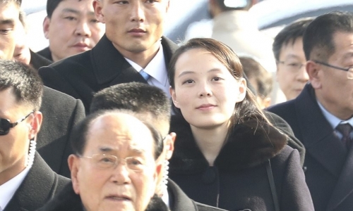 ▲ 김영남 최고인민회의 상임위원장(앞쪽)과 김여정 노동당 중앙위 제1부부장(오른쪽 두 번째)이 지난 9일 오후 인천국제공항에 도착한 모습.