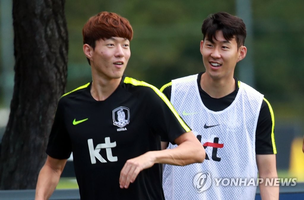 ▲ 한국 축구대표팀 황의조(왼쪽)와 손흥민