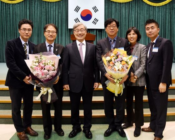 최재형 감사원 : 최재형 감사원장, '아시아-유럽 감사원 공동회의' 참석 | SBS 뉴스 : 양이원영 더불어민주당 의원도 27일 기자회견을 열어 최재형 원장과 월성1호기 감사원 감사를 둘러싼.