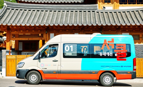 운행 중인 커뮤니티형 모빌리티 셔클 차량. 사진=현대자동차