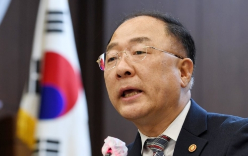 발언하는 홍남기 부총리(사진=연합뉴스).