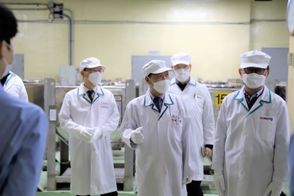 정상봉 사장(가운데)을 비롯한 경영진 안전점검반이 4일 안전점검을 실시했다.