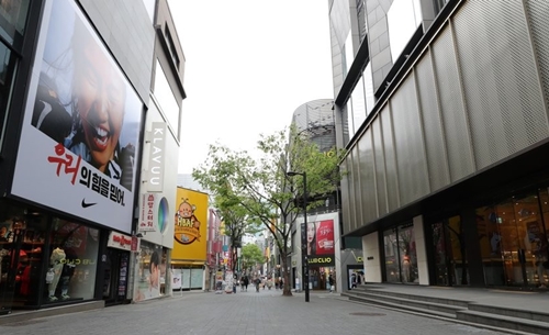 코로나19로 한산한 명동(사진=연합뉴스).