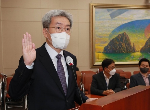 고승범 금융위원장 후보자가 27일 국회 인사청문회에 참석해 가계부채 관리에 대한 의지를 되새겼다. 사진=연합뉴스