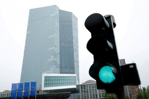 유럽중앙은행(ECB)가 9일 기준금리를 동결하면서 코로나19 대응채권 매입 속도를 낮췄다. 사진=로이터통신