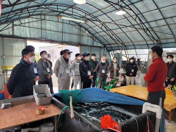친환경 기술이전 기본과정 교육 현장견학 모습.