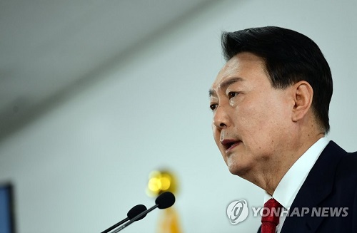 윤석열 대통령 당선인이 20일 오전 서울 삼청동 대통령직인수위원회 회견장에서 대통령실 용산 이전 관련 기자회견을 하고 있다.