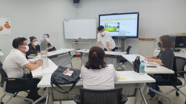 2021년 똑똑크리에이터 멘토링 모습.(사진제공=수원문화재단)