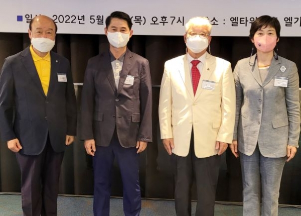 26일 보건복지부 산하 한국보건정보정책연구원 임원 취임식 모습.(좌로부터)사무총장 최대종 박사, 부원장 김태영 박사, 원장 류희근, 서울대학교 보건대학원장 정효지 박사.