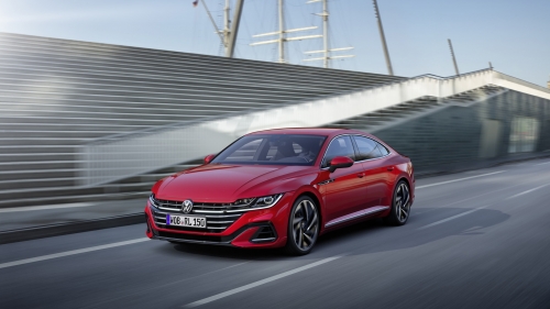 신형 아테온 2.0 TDI R-라인 4모션.