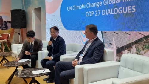 이동환 고양특례시장이 COP27에서 기조연설을 하고 있다.