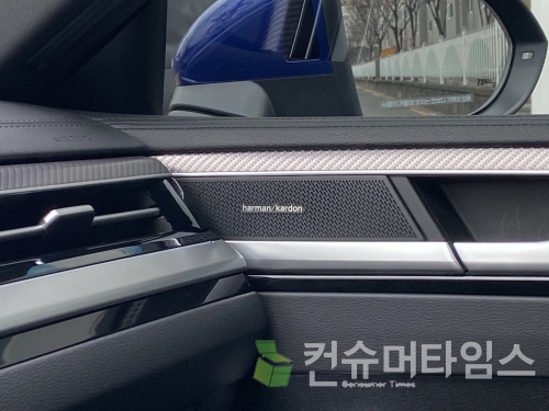 폭스바겐 아테온 R라인 4모션. [사진 = 이찬우 기자]