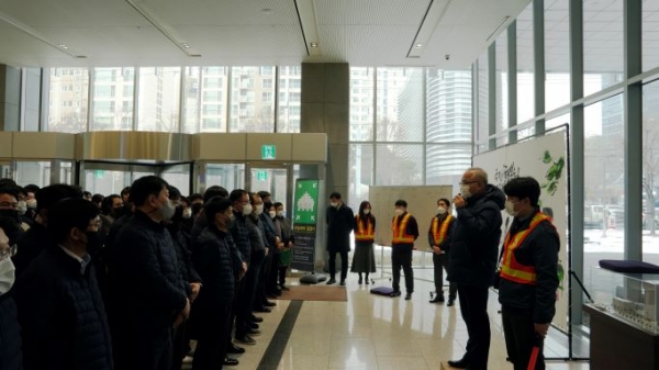 코레일유통이 당산동 사옥에서 지진 대비 비상상황대처훈련을 실시했다.