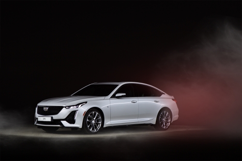 캐딜락 CT5.
