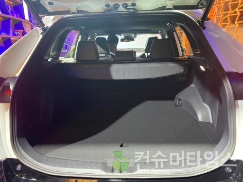토요타 RAV4 PHEV 트렁크. [사진 = 이찬우 기자]