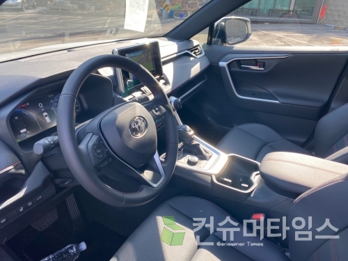 토요타 RAV4 PHEV. [사진 = 이찬우 기자]