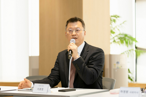 이호정 SK네트웍스 총괄사장이 29일 SK네트웍스 주주총회에서 발언하고 있다.