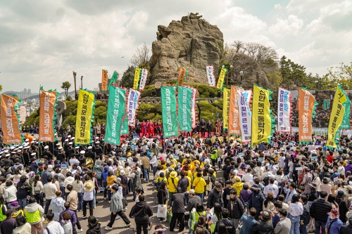 수군스토리와 함께한 '2023 유달산 봄축제'성황리에 마무리 하고 있다.