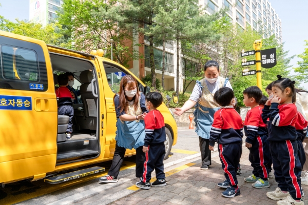한국교통안전공단(이사장 권용복)과 SK가스(대표이사 윤병석), 도로교통공단(이사장 이주민)이 작년에 이어 올해에도 '멈춤 캠페인'(운전자 멈춤, 어린이 멈춤, 미세먼지 멈춤)을 위해 손을 잡았다.