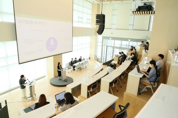 경기도교육청(교육감 임태희)은 5일 '2024년 시범교육지원청 중심의 경기공유학교 프로그램 운영' 등을 담은 '지역맞춤 경기공유학교' 정책을 발표했다.