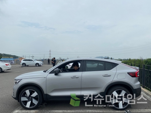 볼보 C40 리차지. [사진 = 이찬우 기자]