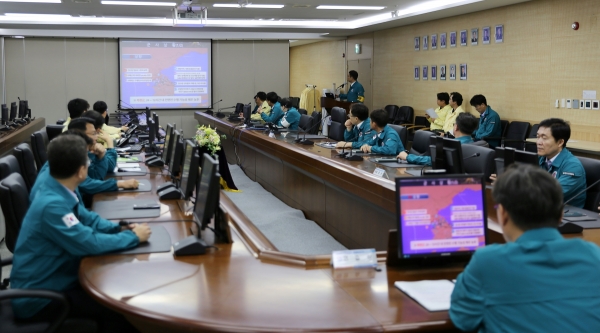 한국가스안전공사(사장 임해종, 이하 공사)는 지난 21일 을지연습 '최초 상황보고'를 시작으로 본·지사 임직원 전체가 참여하는 가운데 2023 을지연습을 시작했다