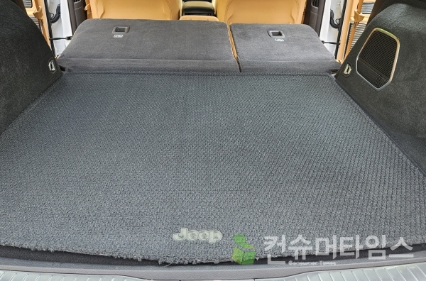2열 시트 접힌 상태