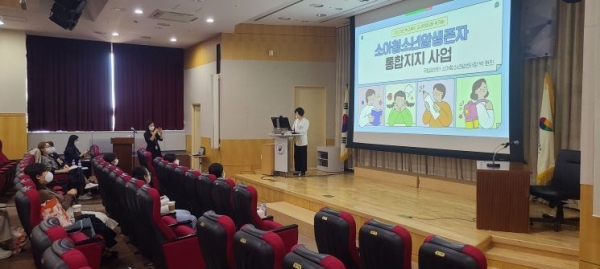 경기도교육청(교육감 임태희)이 2일 경기도 고양시에 위치한 국립암센터 검진동 대강의실에서 건강장애 학생의 학교 복귀 지원을 위한 역량강화 워크숍을 개최했다.