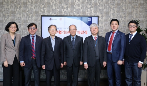 (왼쪽부터) 법무법인 율촌 피플앤컬쳐팀 임경아 팀장, 이랜드재단 정영일 대표, 사단법인 온율 윤세리 이사장, 이랜드재단 장광규 이사장, 법무법인 율촌 강석훈 대표 변호사, 이랜드재단 이재욱 본부장, 사단법인 온율 남준일 사무국장