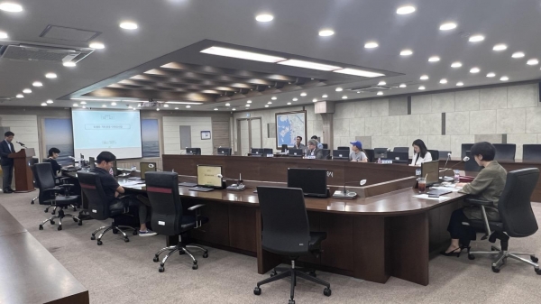 2023년 9월 개최한 제7회 소위원회(사진제공=인천시)
