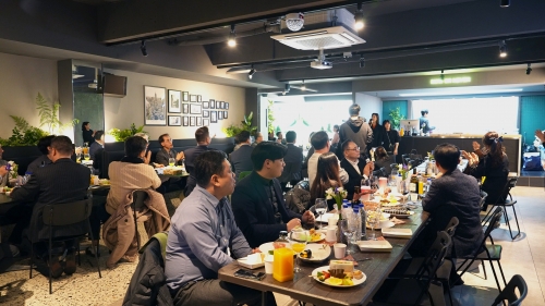 최연우 휴먼에이드 대표가 참석자들에게 감사 인사를 전하고 있다. 사진=휴먼에이드포스트
