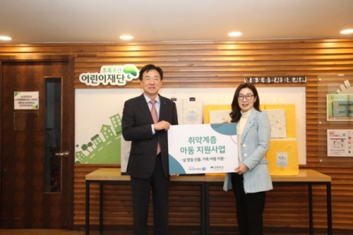 홍원식 하이투자증권 사장(왼쪽).
