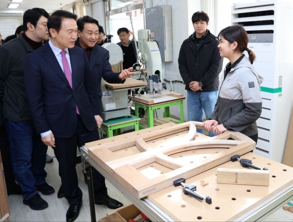 임태희 경기도교육감은 27일 부천공업고등학교(교장 최경연)에서 '경기도 직업계고 미래교육 재구조화' 추진 계획을 발표했다.