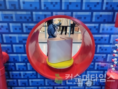 앳홈이 '2024 서울리빙디자인페어'에서 선보이는 음식물처리기 '미닉스 더 플렌더' [사진 = 김윤호 기자]