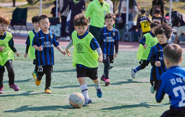 지난해 열린 '제2회 인하대학교 총장배 인천FC 유소년 축구대회' 모습.(사진제공-인하대학교)