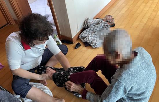 긴급돌봄 서비스를 이용하고자 하는 경우 거주지의 읍면동 행정복지센터와 사회서비스원을 통해 신청할 수 있다. (사진제공=인천시)