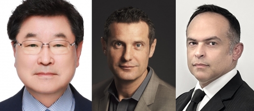(왼쪽부터)북미법인 'Kolmar Laboratories'·미국법인 'Kolmar USA'의 총괄 대표이사(CEO) 허용철 사장,  필립 워너리 글로벌 영업 총괄(GCCO), 조지 리베라 북미법인 총괄 연구개발 책임자(CSO)[사진=한국콜마]