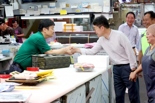 추석 명절 민생 투어에 나선 정원오 성동구청장[사진=성동구]