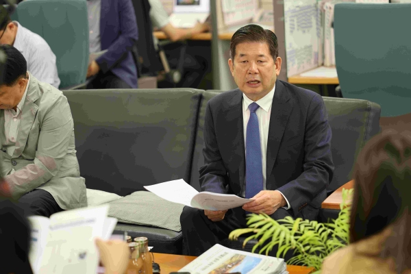 인천환경공단 최계운 이사장 기자간담회를 하고 있다.